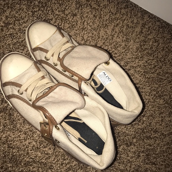 Shoes - Picture 2 of 5